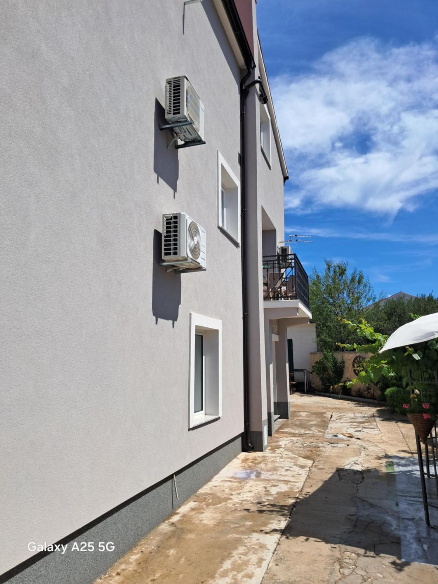 Apartments Tonci Трибунь Екстер'єр фото