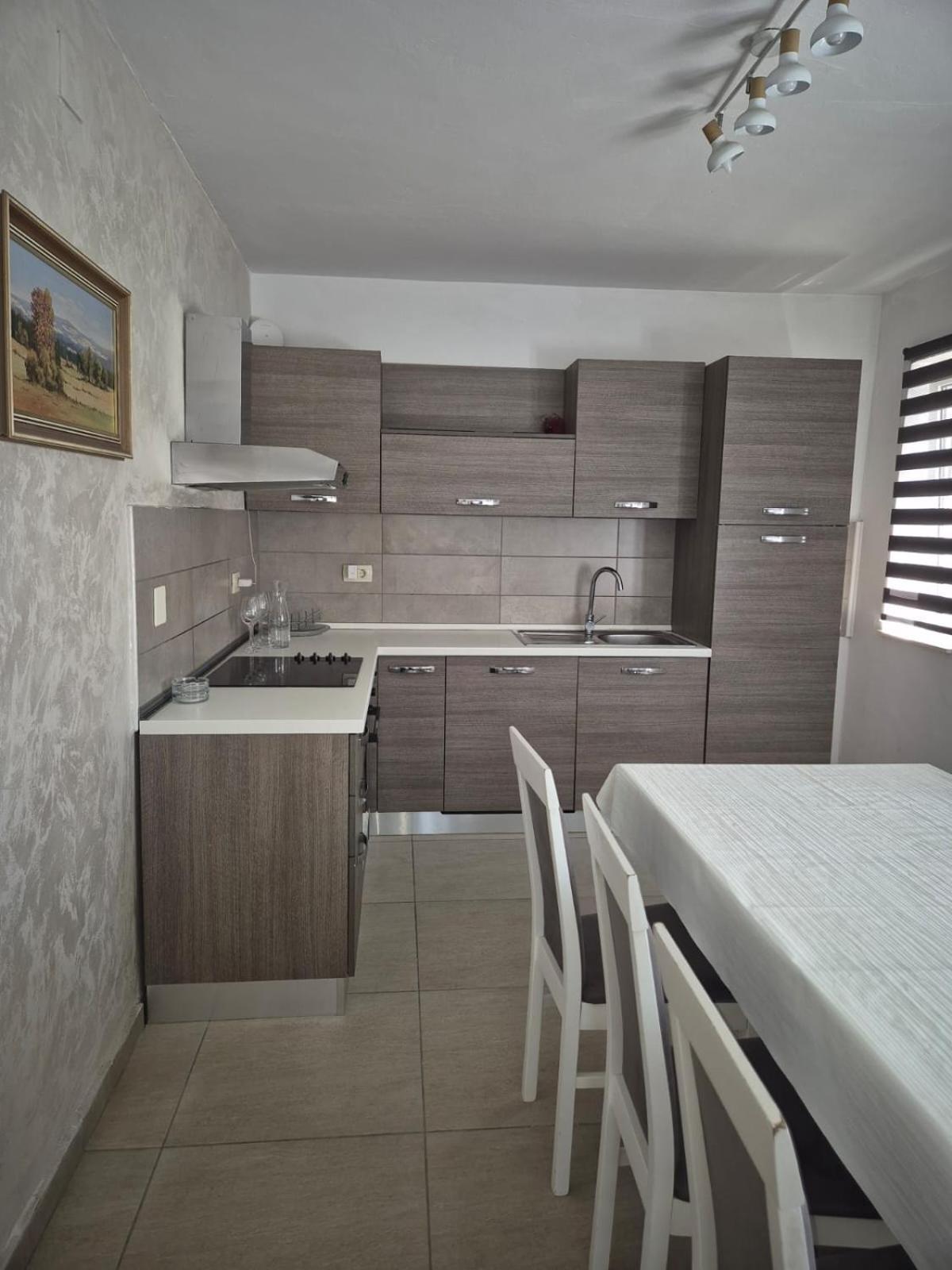 Apartments Tonci Трибунь Екстер'єр фото