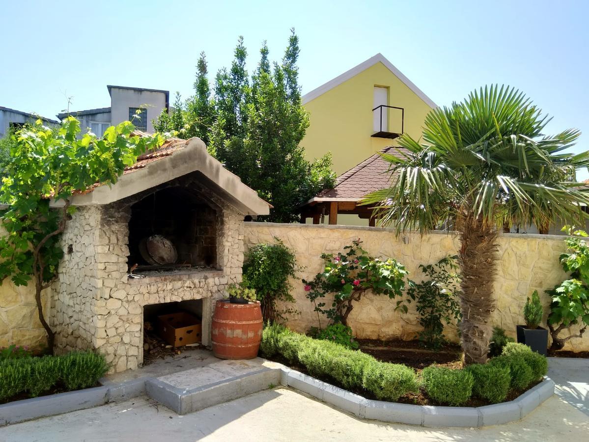 Apartments Tonci Трибунь Екстер'єр фото