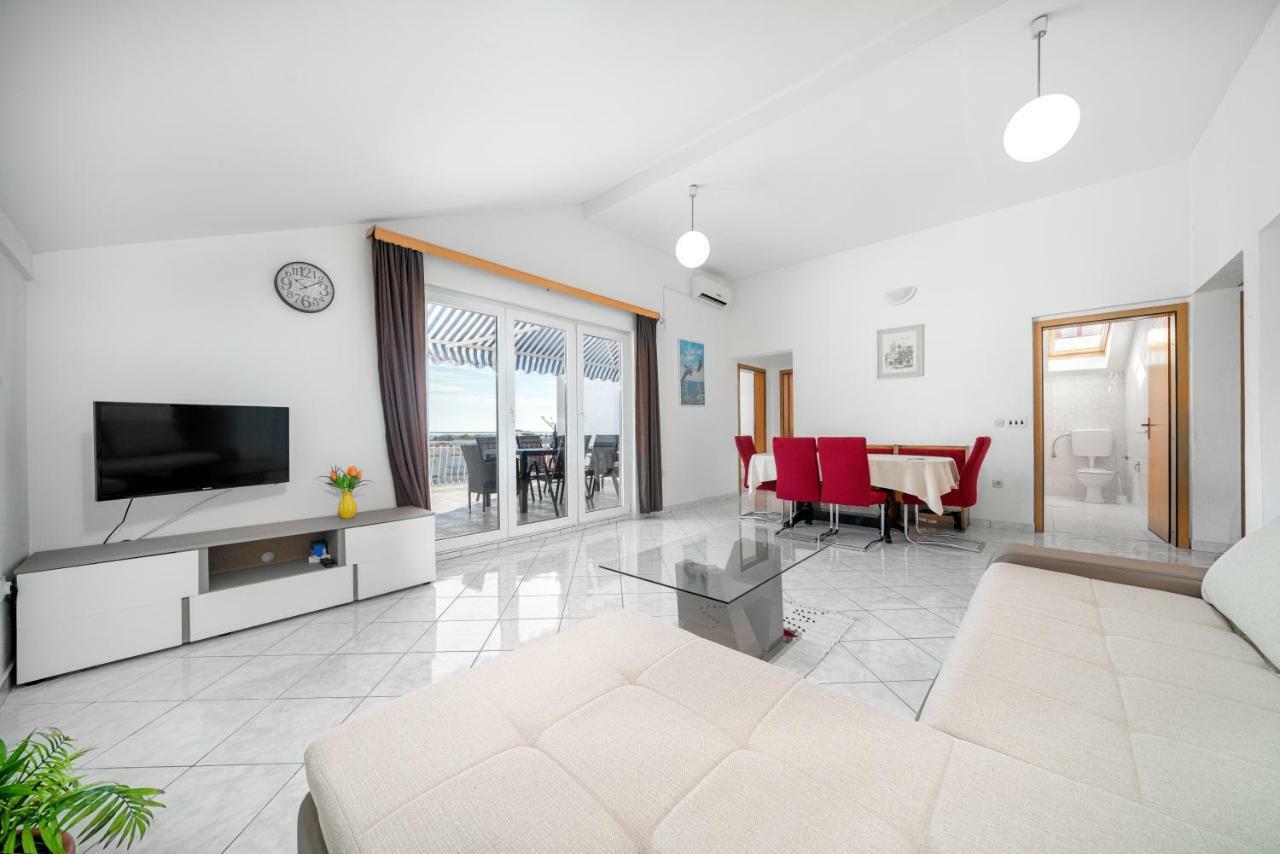 Apartments Tonci Трибунь Екстер'єр фото