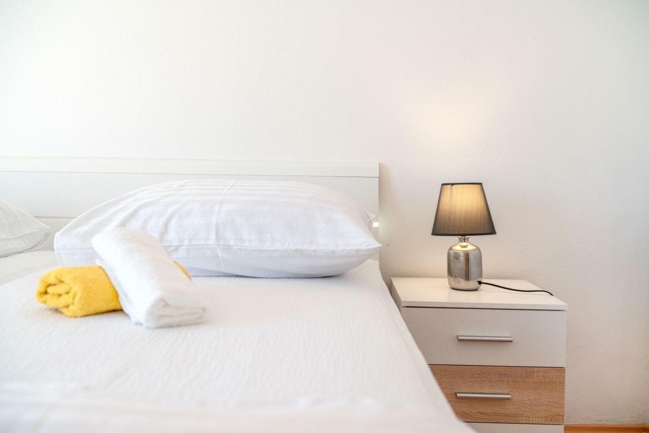 Apartments Tonci Трибунь Екстер'єр фото
