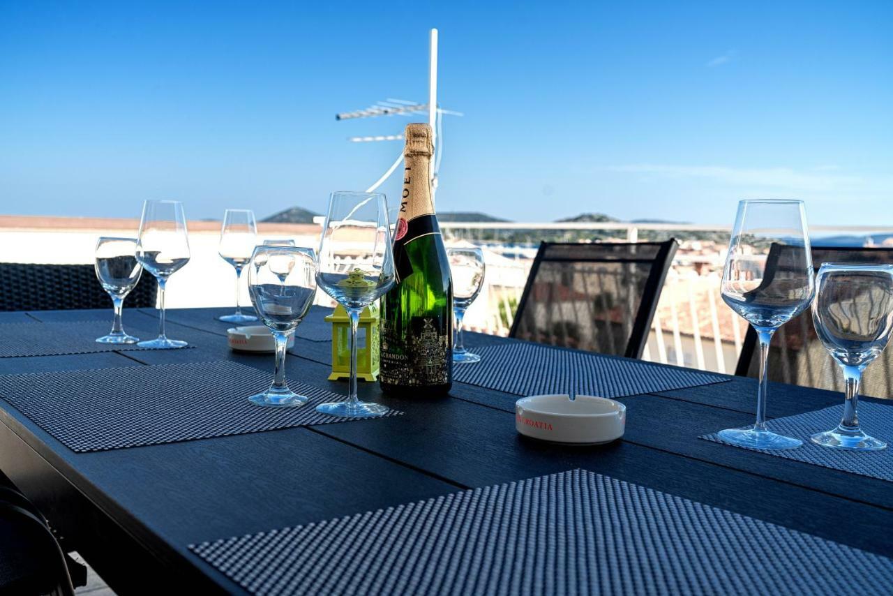 Apartments Tonci Трибунь Екстер'єр фото